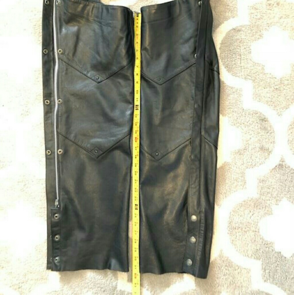 Harley Davidson Genuine Leather Chaps - Picture 2 of 6